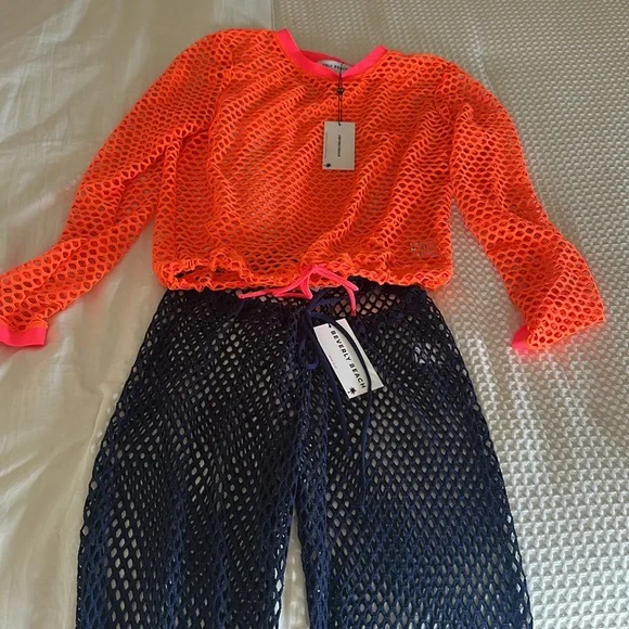 Two piece fun set Xl/L - Picture 6 of 6